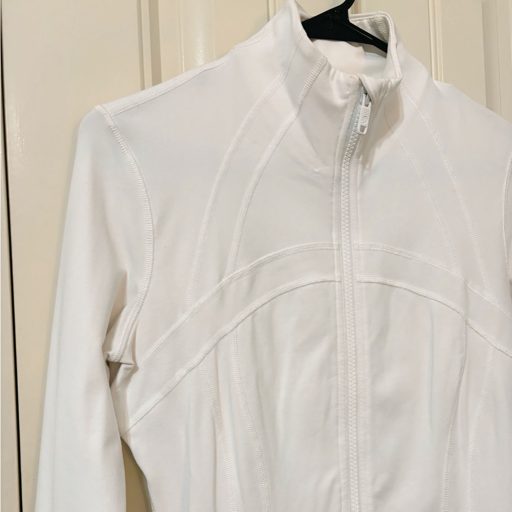 LULULEMON DEFINE JACKET SIZE 8 !!! WHITE